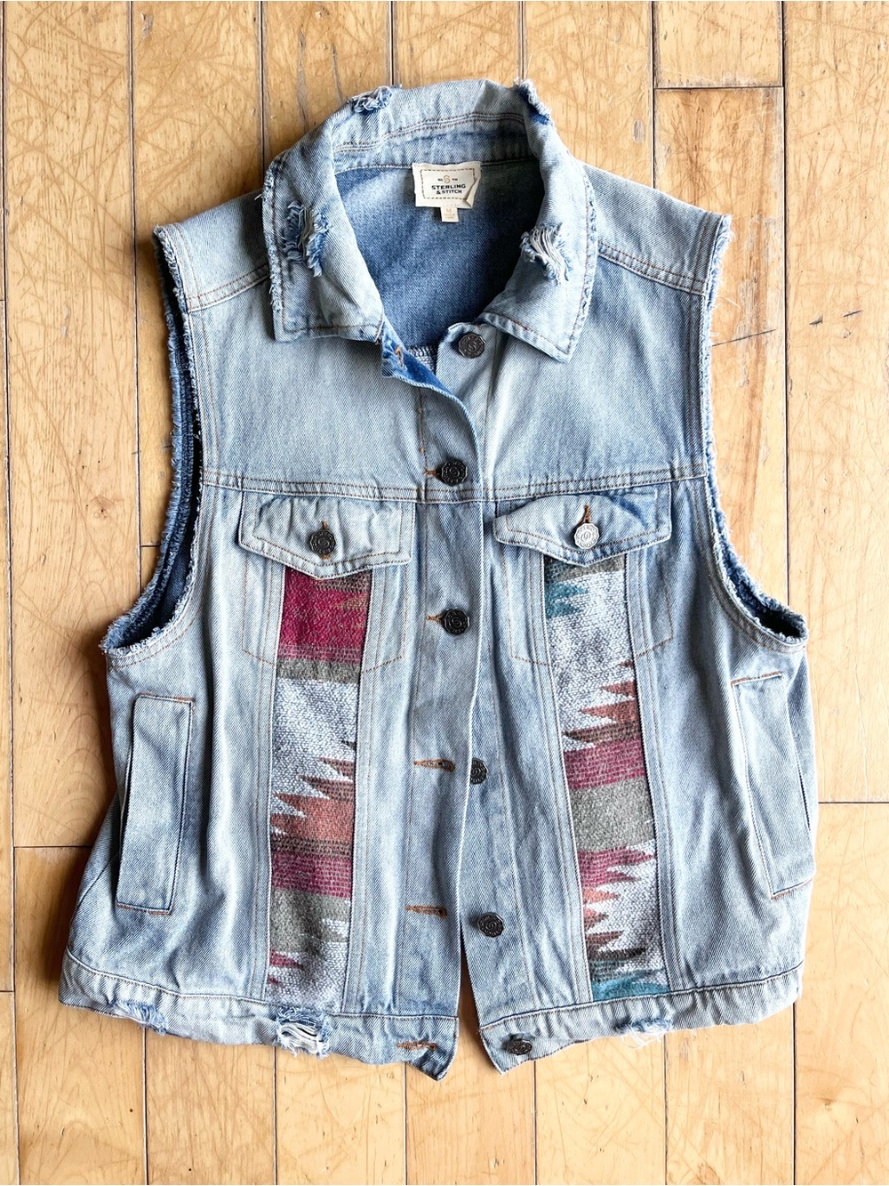 Sterling & Stitch Distressed Southwestern Inset Panels Denim Vest Size Medium